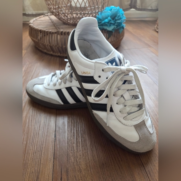 Adidas Samba Sneakers - Picture 2 of 4